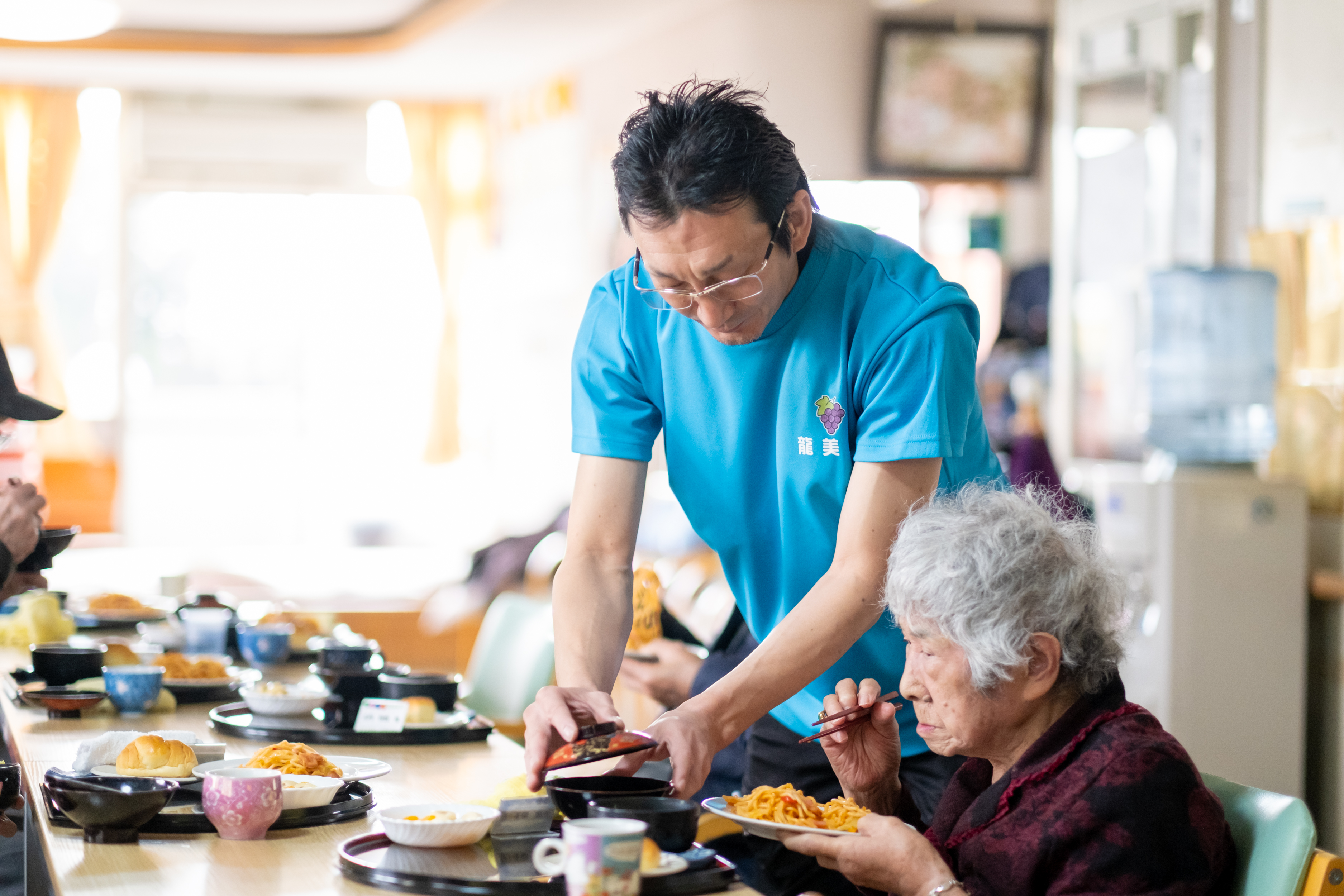 食事中の利用者